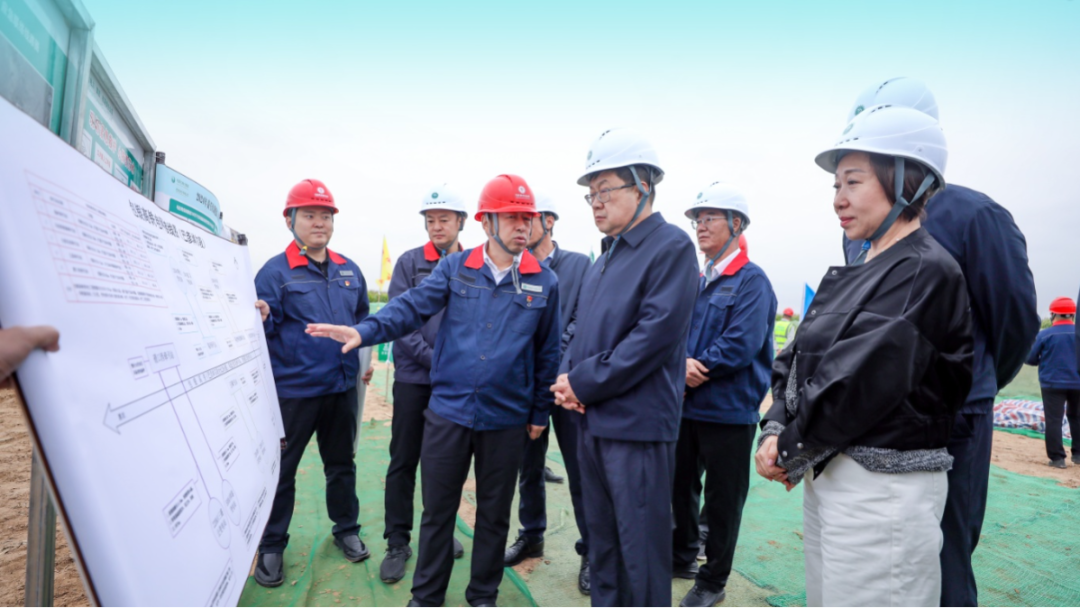 张海峰深入巴彦淖尔地区开展事情调研