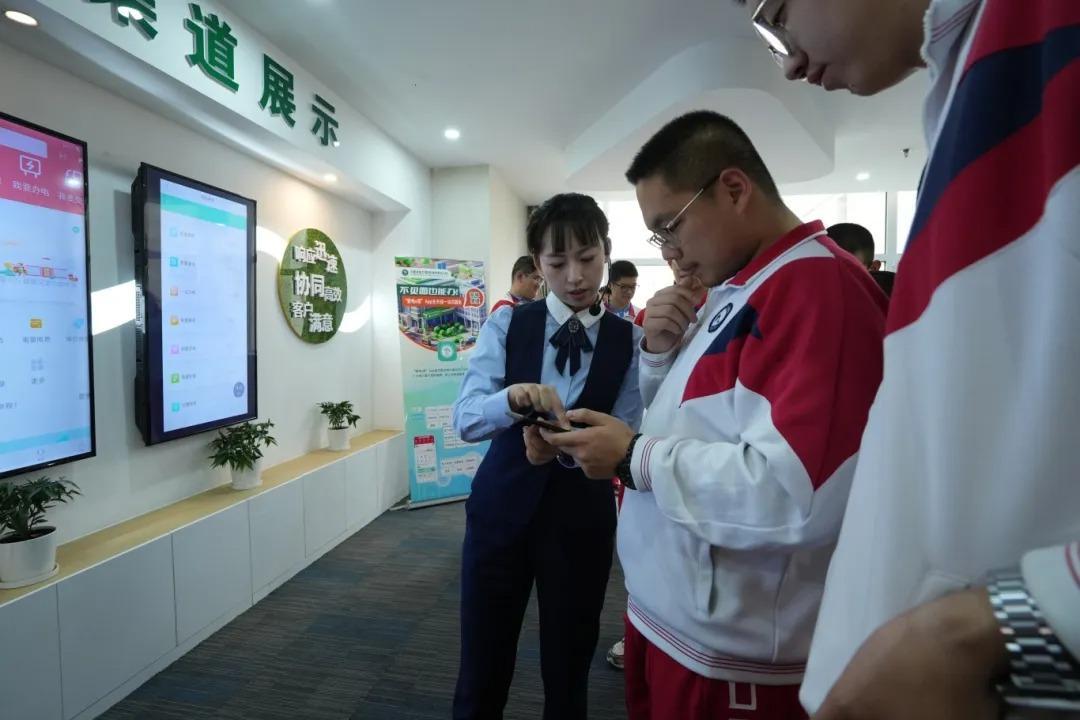 开放日助力高中生解锁“双碳”密码